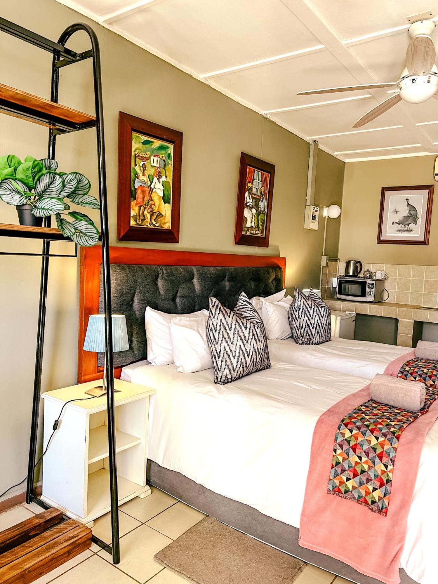 Biweda Nguni Lodge&B&B Mkuze Bagian luar foto