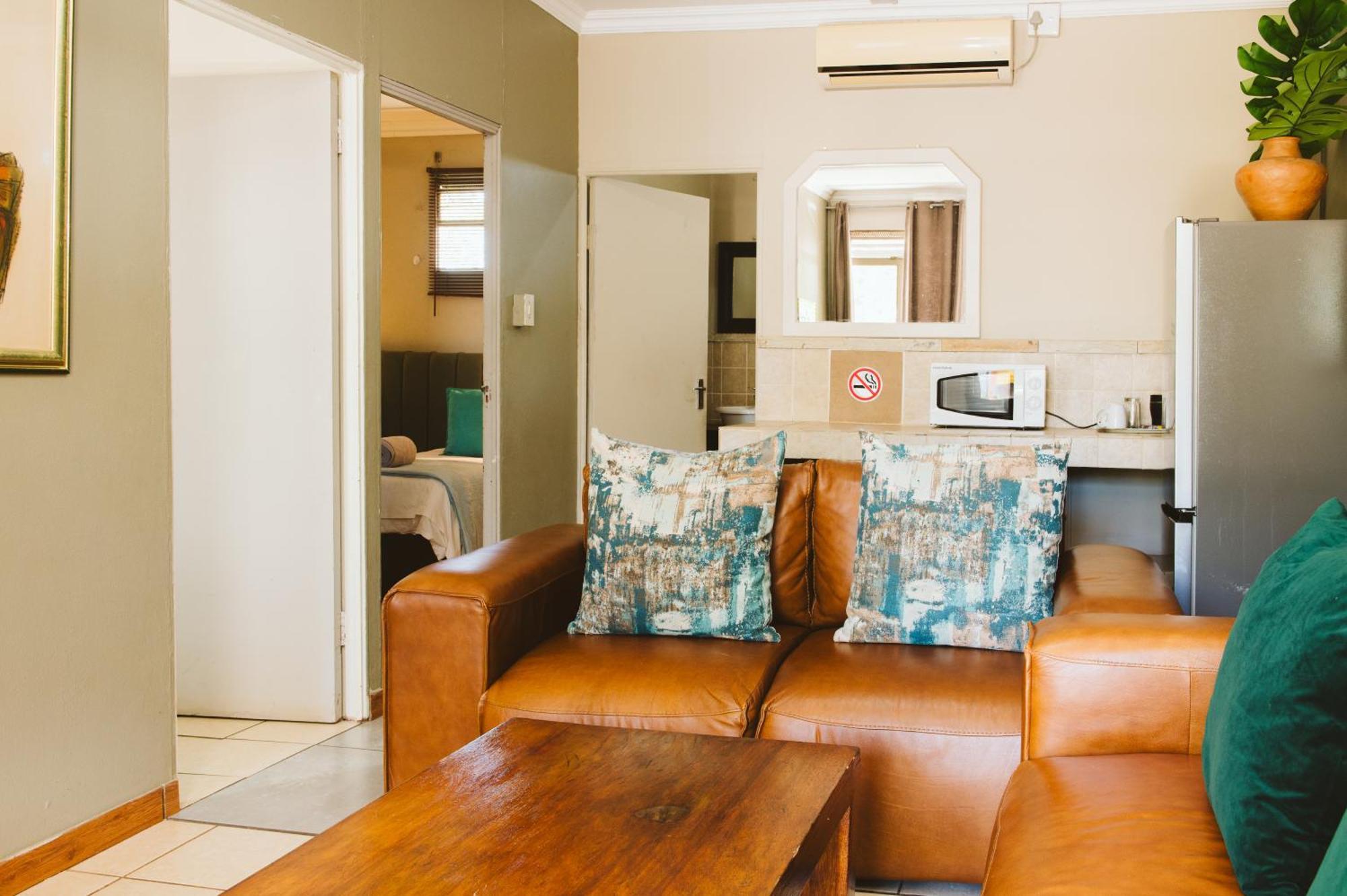 Biweda Nguni Lodge&B&B Mkuze Bagian luar foto