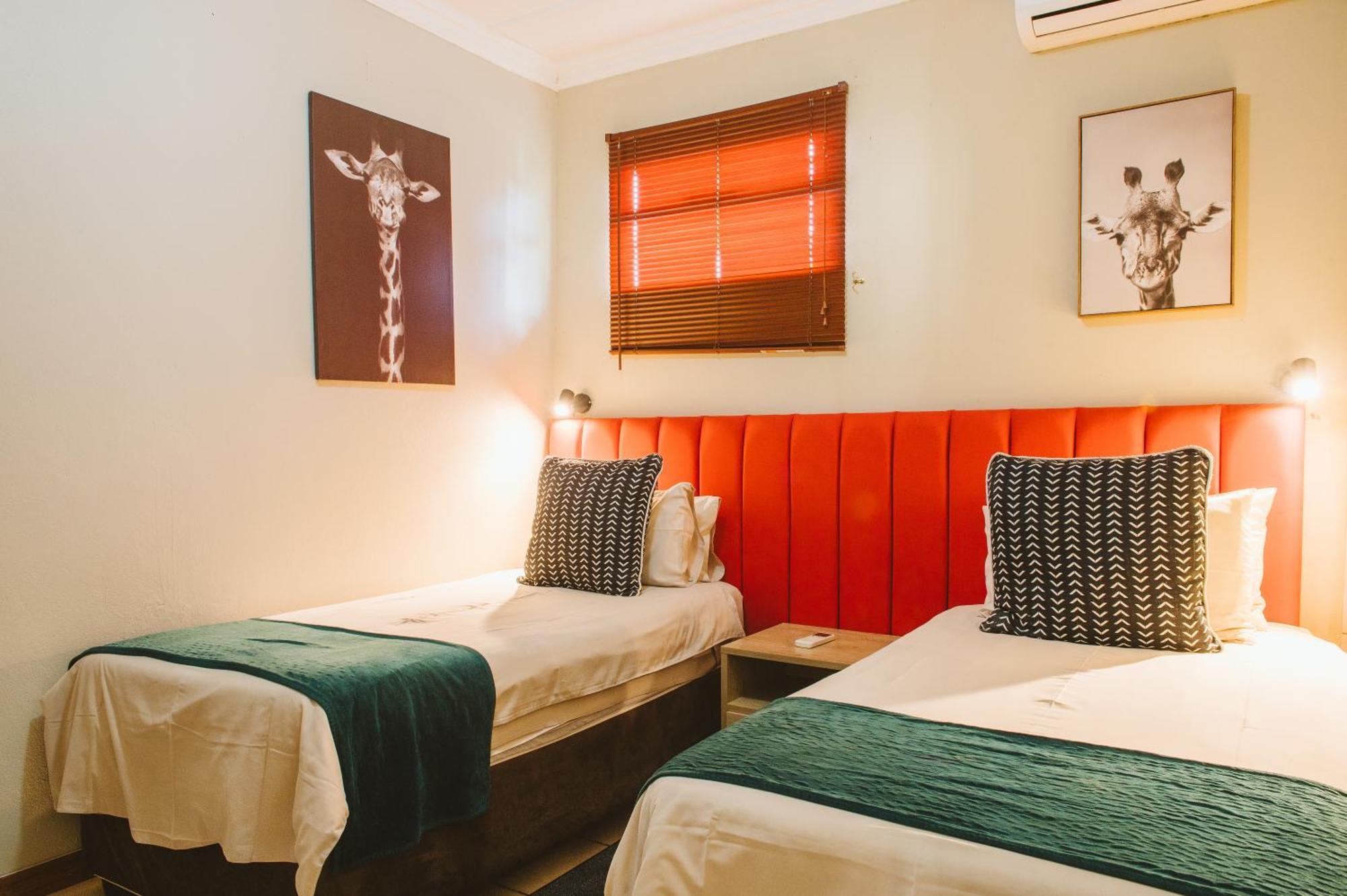Biweda Nguni Lodge&B&B Mkuze Bagian luar foto