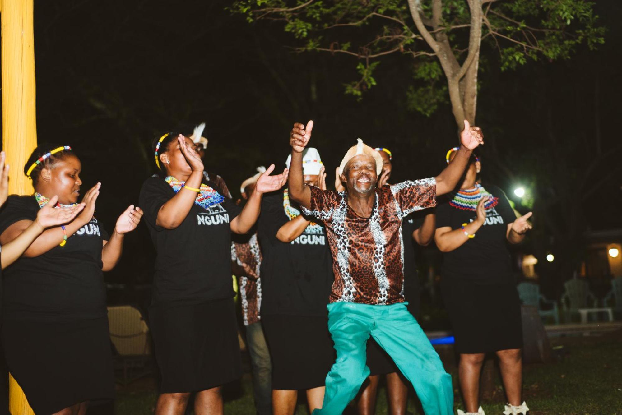 Biweda Nguni Lodge&B&B Mkuze Bagian luar foto