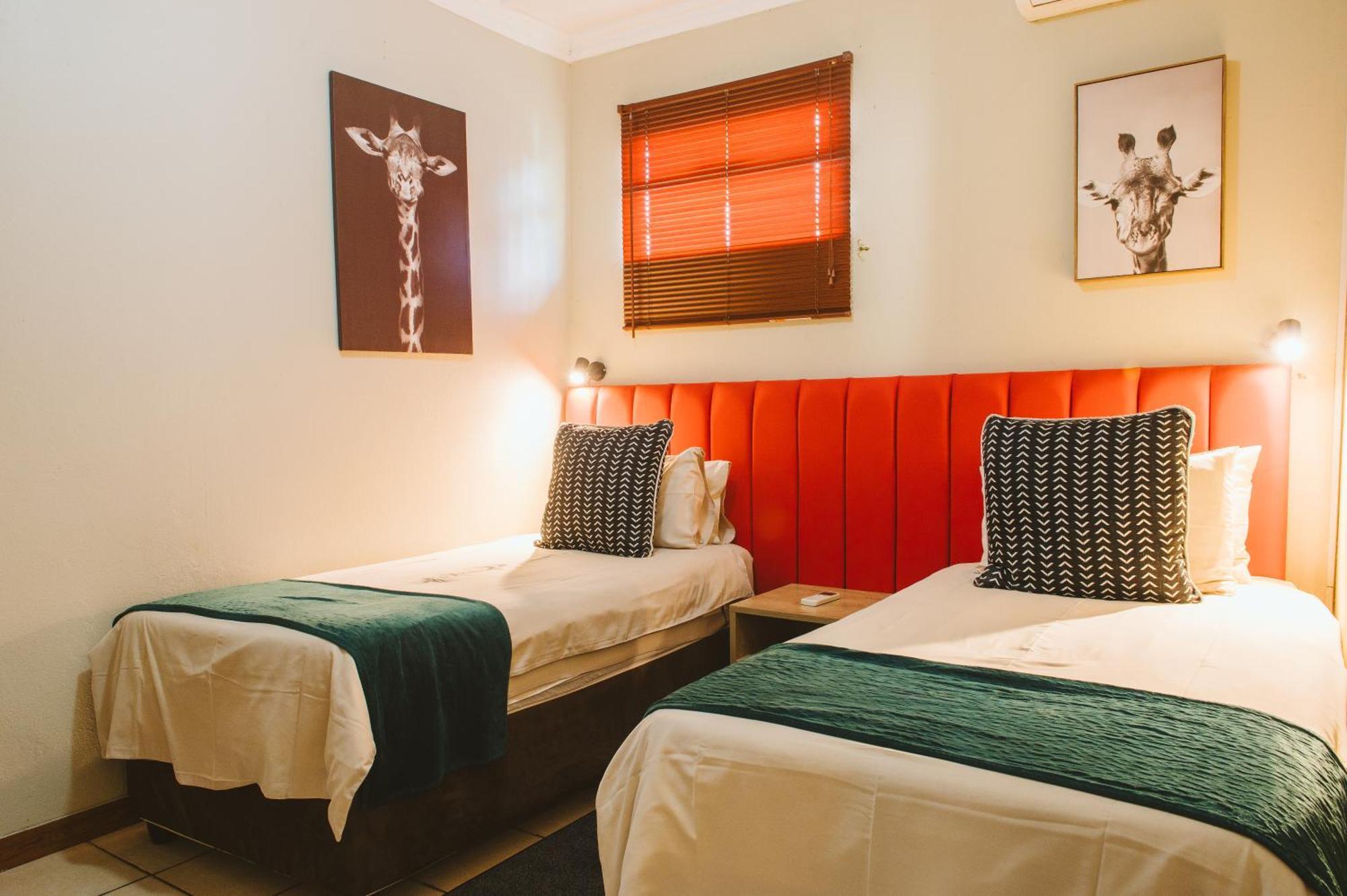 Biweda Nguni Lodge&B&B Mkuze Bagian luar foto